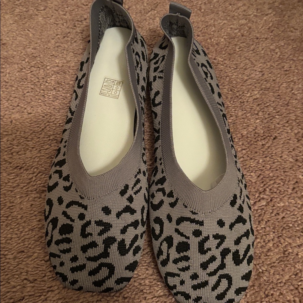 Gray and Black Leopard Print Flats size 41 women’s 9 size new